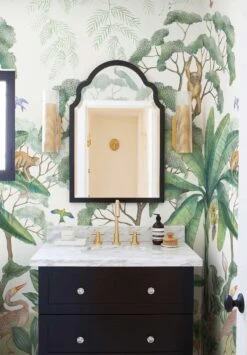 Jungle Wallpaper Mural -Household Furnishing Store 20190702 10th steet home day 120644 3 b0fec154 1df9 4883 a811 4cf54a64d896