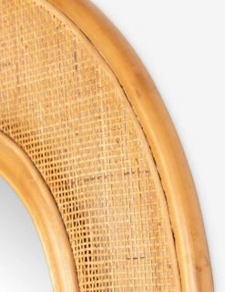 Combs Round Mirror -Household Furnishing Store 232103 001 DET 4