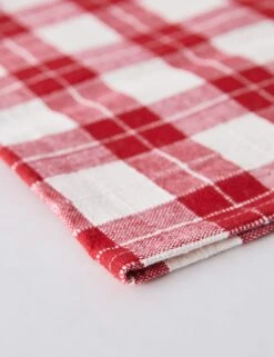 Gingham Napkins (Set Of 4) By Heather Taylor Home 16 Gingham Napkins (Set Of 4) By Heather Taylor Home -Household Furnishing Store AnabellePlaidNapkins Setof4 16067