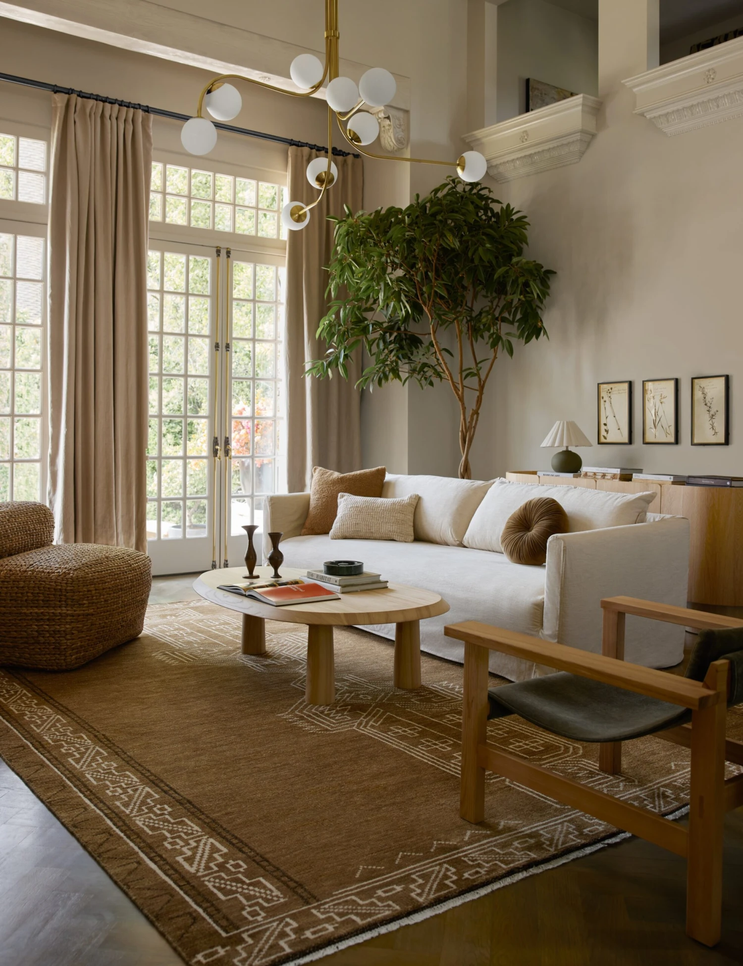 Damon Chandelier 2 Damon Chandelier - Image 2