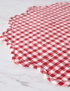 Scallop Placemats By Heather Taylor Home -Household Furnishing Store ScallopPlacemat Red 16059