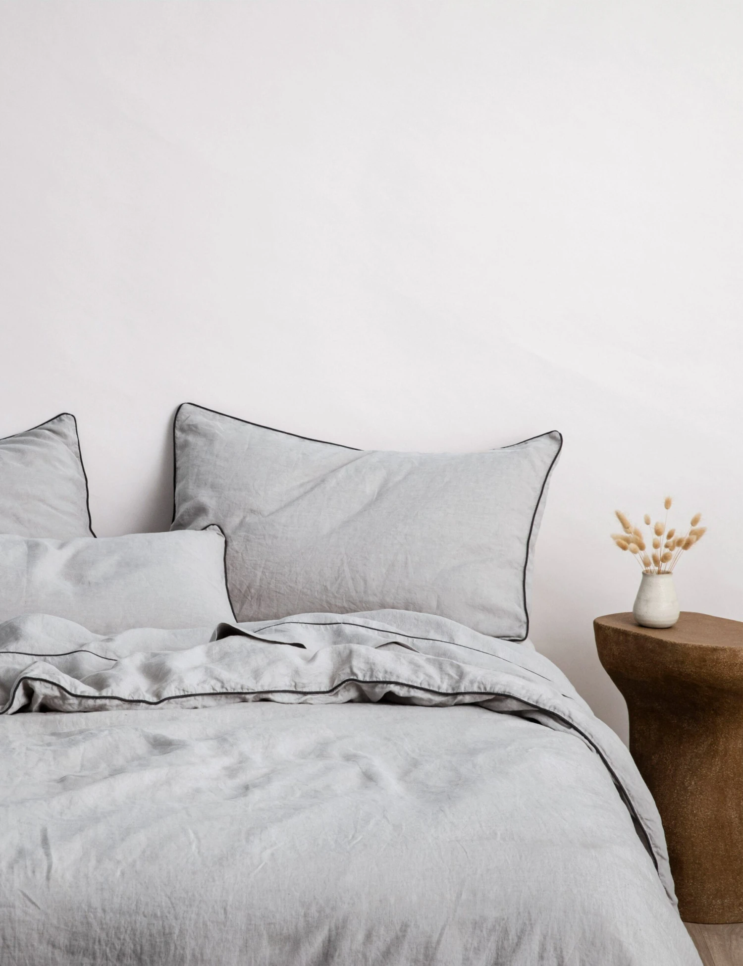 European Flax Piped Linen Duvet Cover By Cultiver 2 European Flax Piped Linen Duvet Cover By Cultiver - Image 2