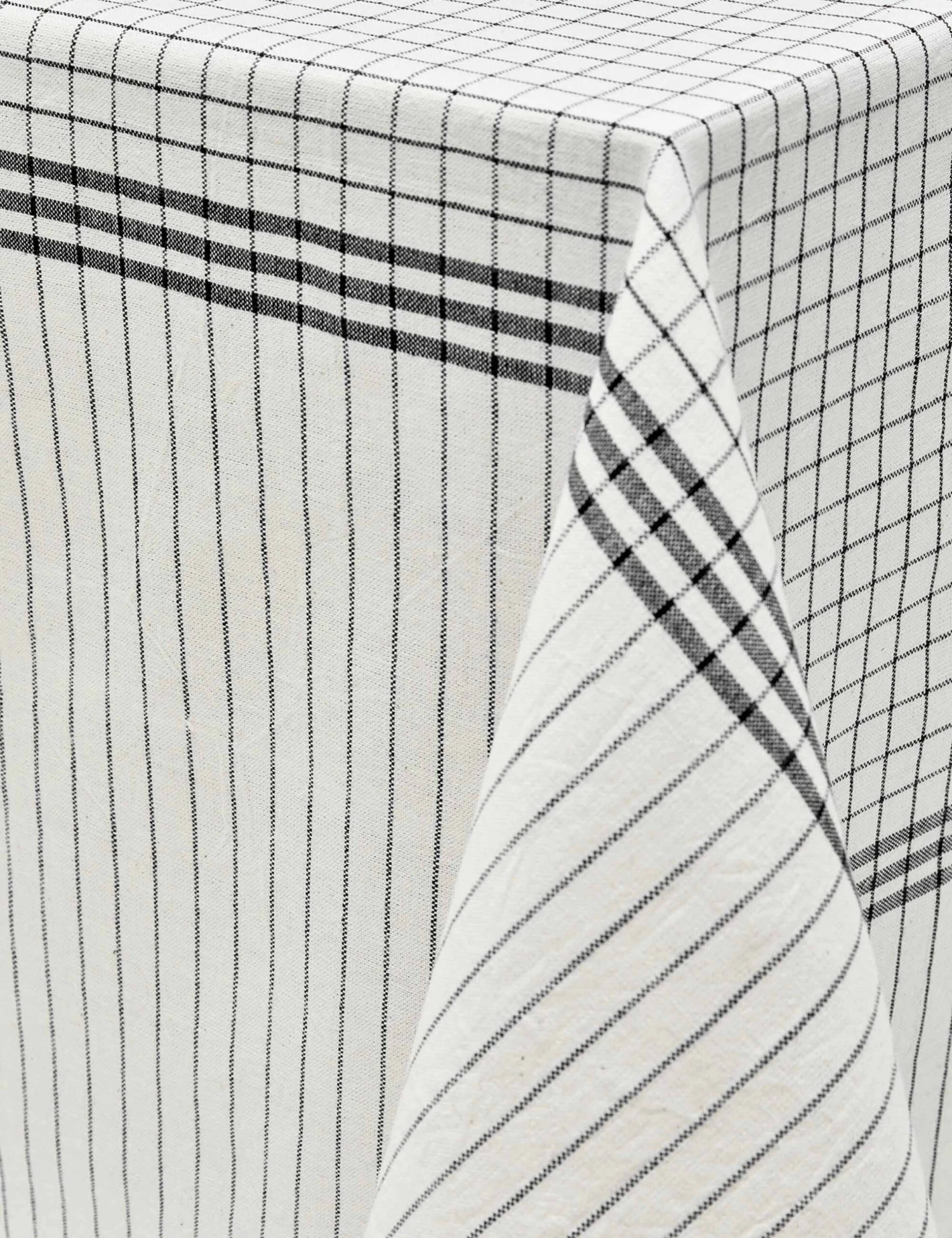 French Lattice Tablecloth By Heather Taylor Home 5 French Lattice Tablecloth By Heather Taylor Home - Image 5