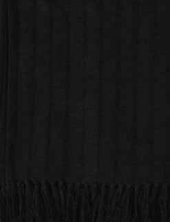 Leire Throw -Household Furnishing Store V240132 swatch