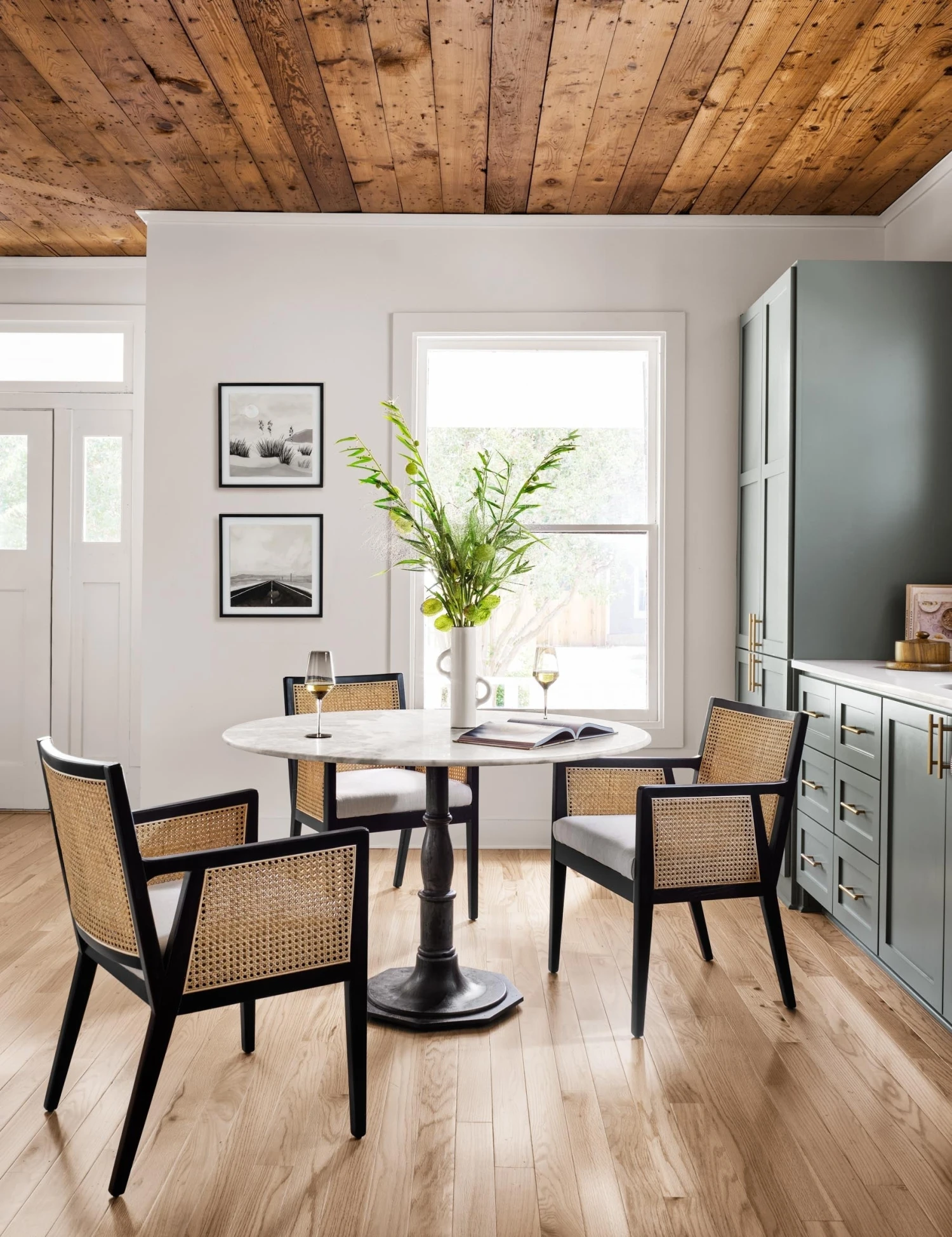 Victoria Round Dining Table 2 Victoria Round Dining Table - Image 2