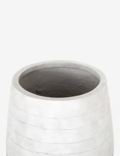 Carling Planter -Household Furnishing Store vthy 040 det 3